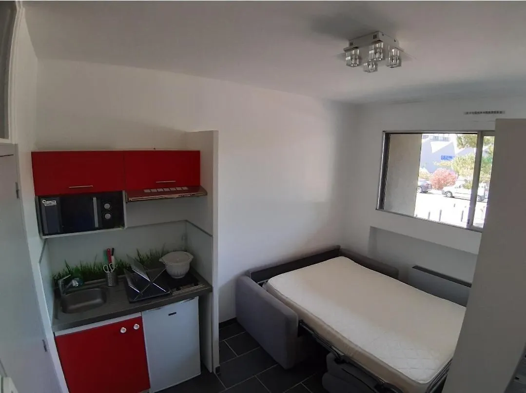 Charmant Studio Tout Meuble Marseille 0*,